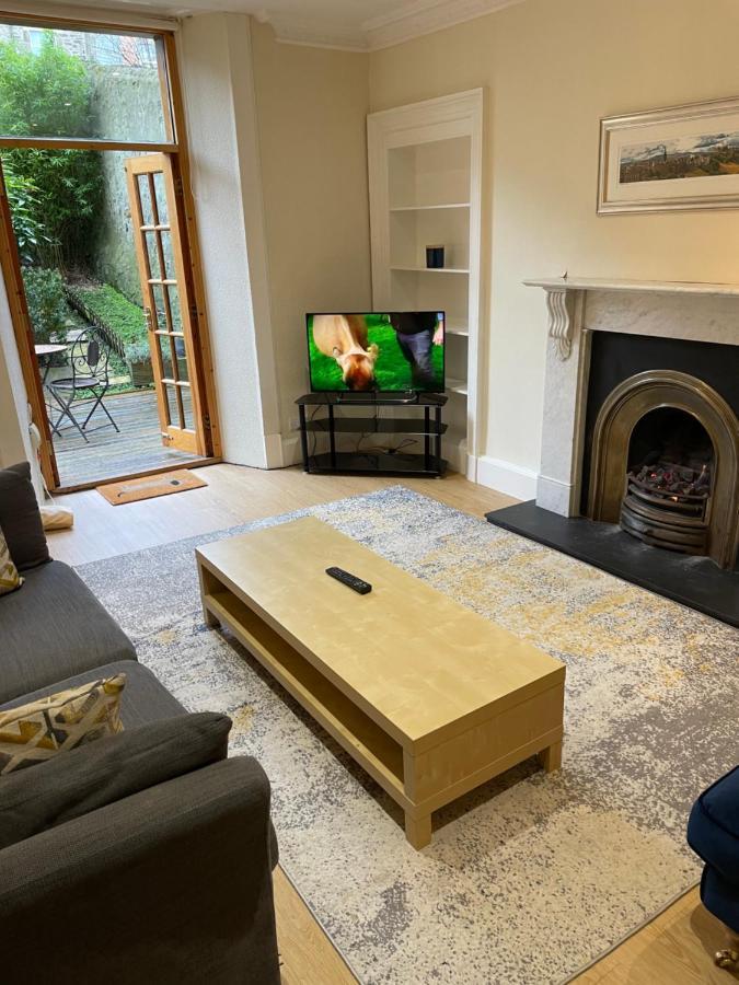 Fantastic Location 10 Mins To Princes Street- 15 To Royal Mile- Main Door-Patio Edinburgh Exterior photo